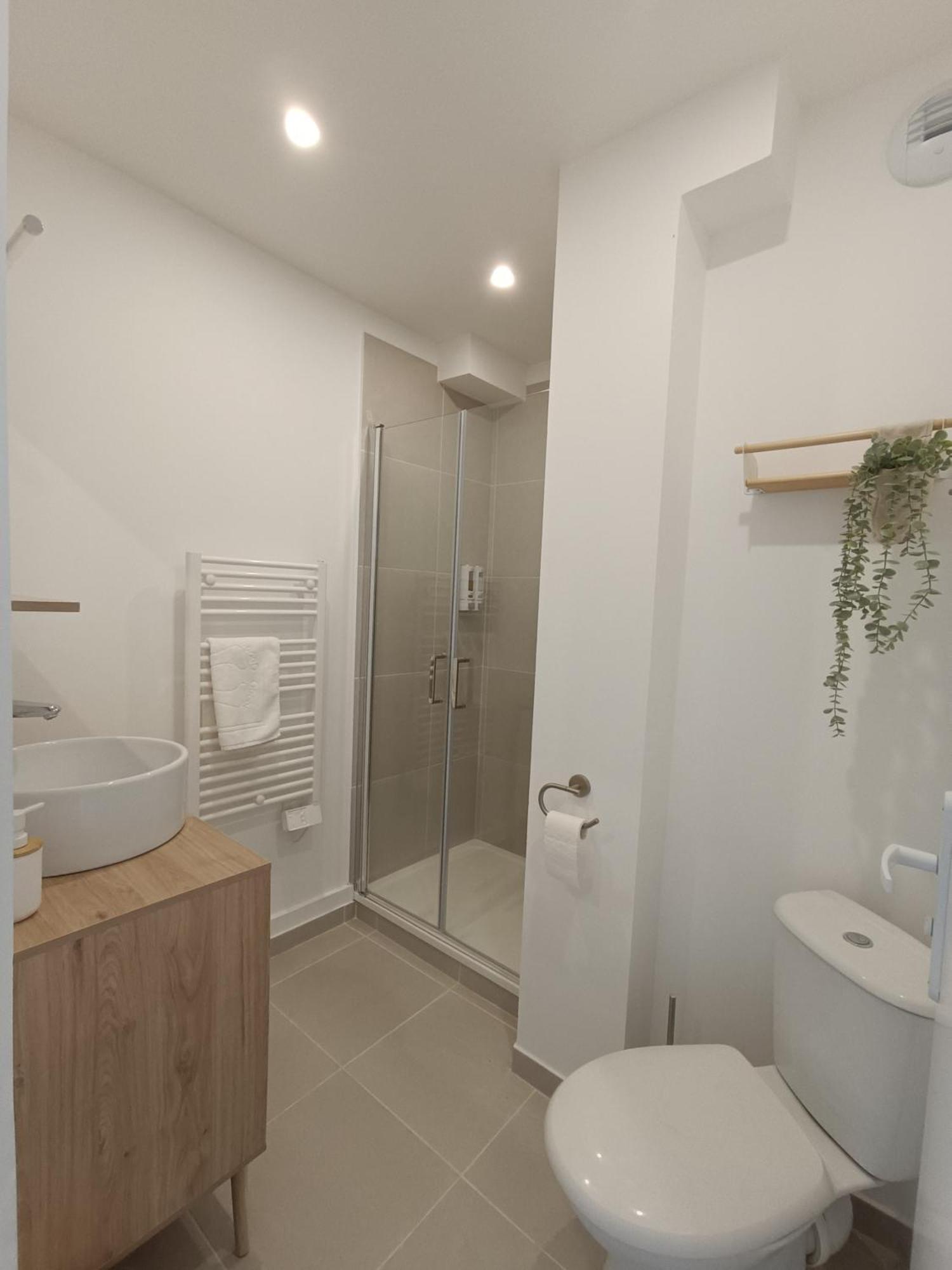 Chez Clem Apartment Calais Ngoại thất bức ảnh
